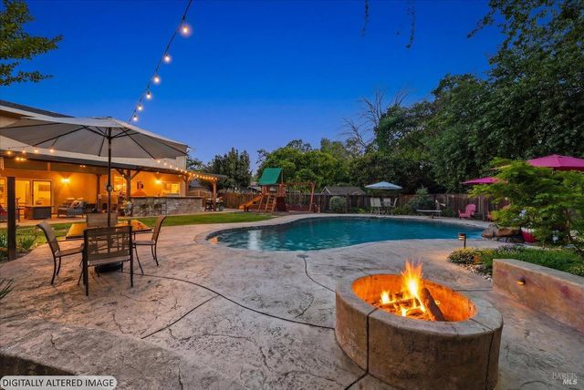 104 Westwood St, Vacaville, CA 95688