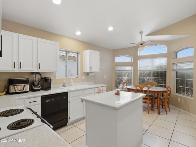 1075 N SAGUARO Street, Chandler, AZ 85224