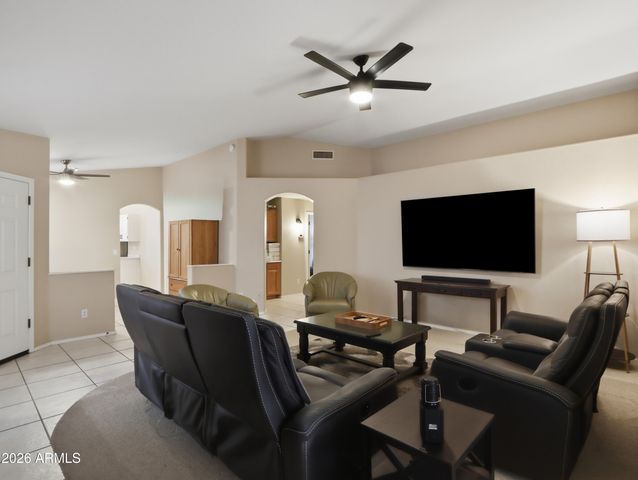 1075 N SAGUARO Street, Chandler, AZ 85224