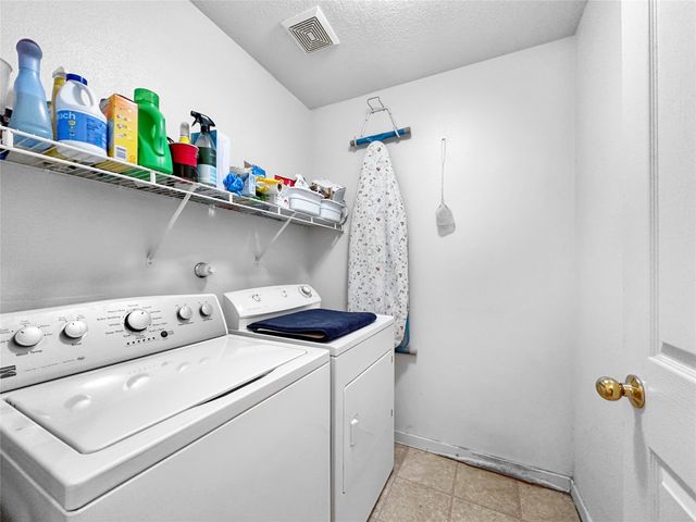 6772 Camino Rojo, Santa Fe, NM 87507