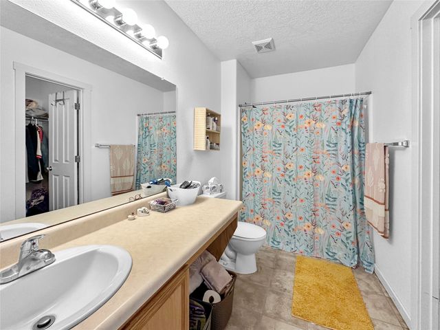 6772 Camino Rojo, Santa Fe, NM 87507