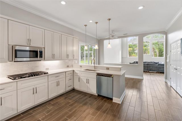 6911 RIVERSEDGE STREET CIRCLE, Bradenton, FL 34202