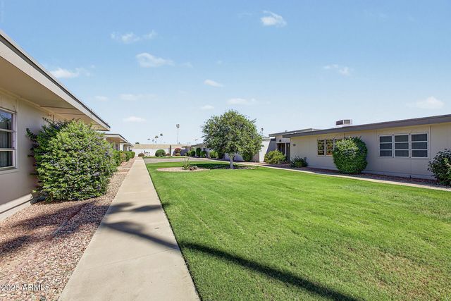 10856 W COGGINS Drive, Sun City, AZ 85351
