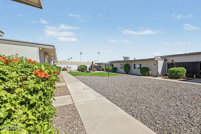 10856 W COGGINS Drive, Sun City, AZ 85351