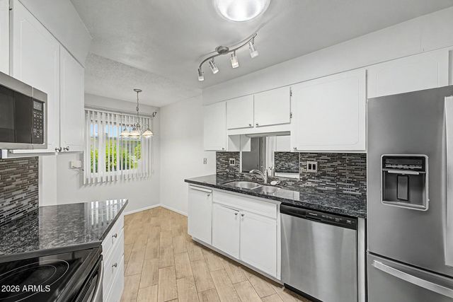 10856 W COGGINS Drive, Sun City, AZ 85351