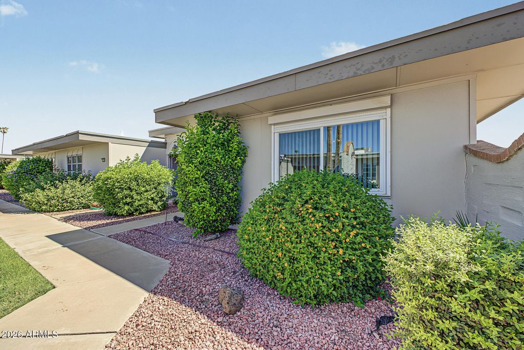 10856 W COGGINS Drive, Sun City, AZ 85351 — photo 2