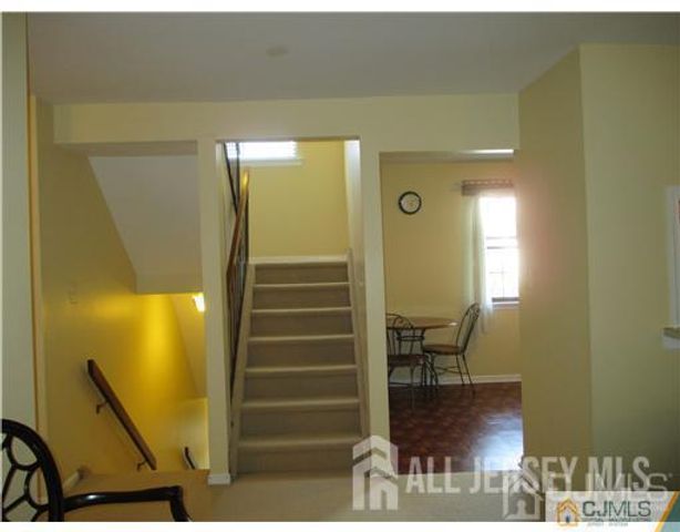 1406 Woodbridge Commons Way, Iselin, NJ 08830