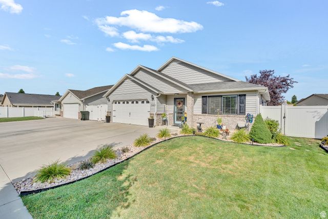 323 N CENTURY DR, Ogden, UT 84404