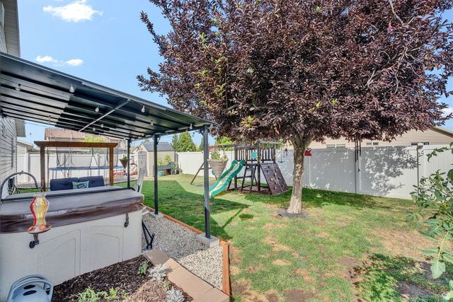323 N CENTURY DR, Ogden, UT 84404