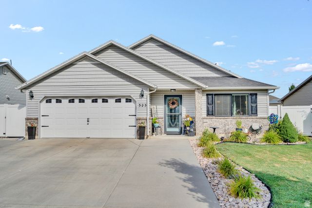 323 N CENTURY DR, Ogden, UT 84404