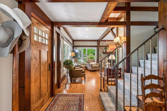355 Stubbs Bay Road N, Orono, MN 55356