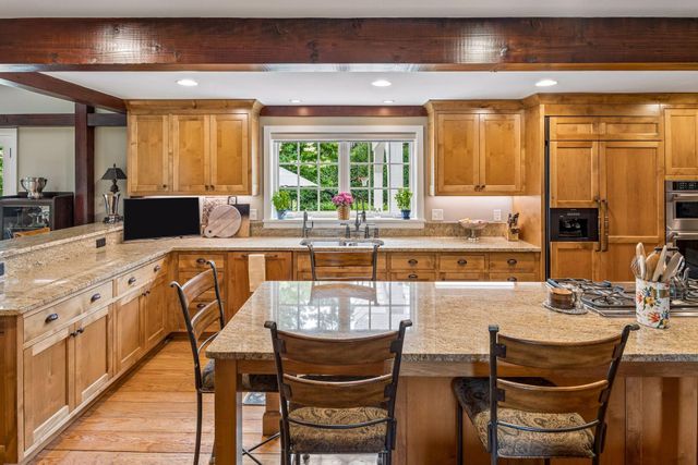 355 Stubbs Bay Road N, Orono, MN 55356