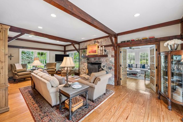 355 Stubbs Bay Road N, Orono, MN 55356
