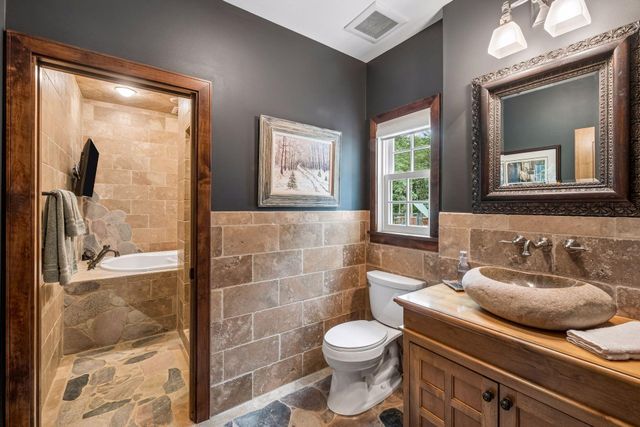 355 Stubbs Bay Road N, Orono, MN 55356