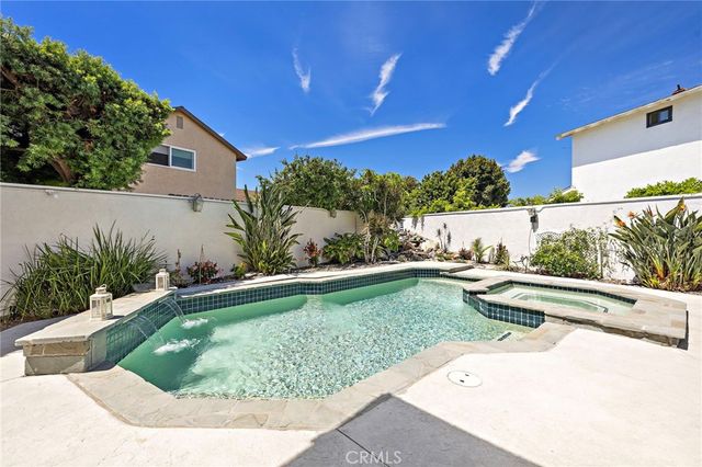 19581 Sanderson, Huntington Beach, CA 92646