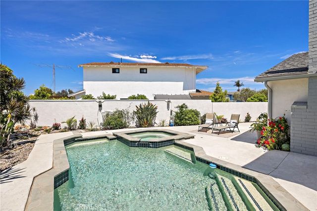 19581 Sanderson, Huntington Beach, CA 92646