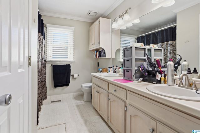 201 CLOVERLEAF CIRCLE, Helena, AL 35080