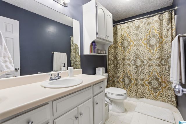 201 CLOVERLEAF CIRCLE, Helena, AL 35080