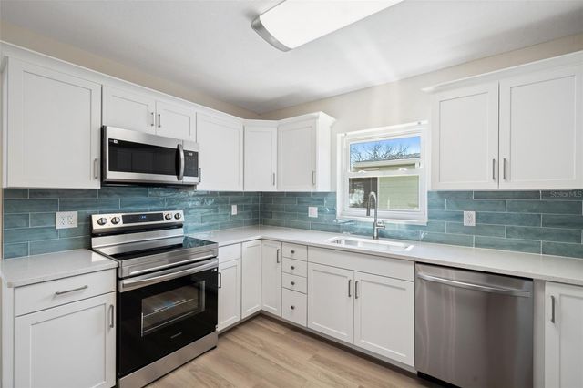 662 VILLAGRANDE AVENUE S, St Petersburg, FL 33707