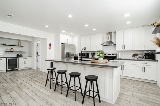 1913 Birch Street, Las Vegas, NV 89102