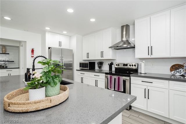 1913 Birch Street, Las Vegas, NV 89102