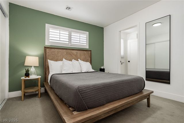 1913 Birch Street, Las Vegas, NV 89102
