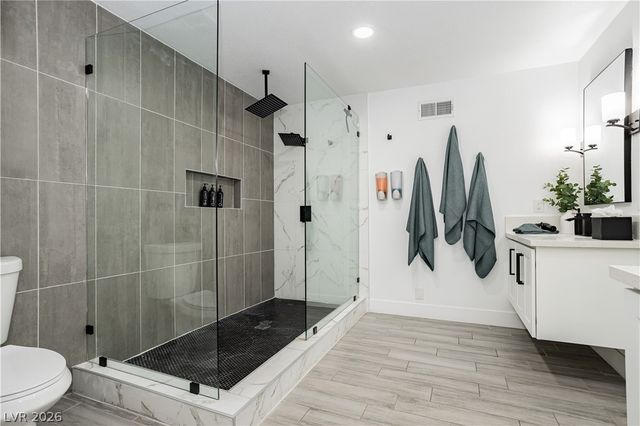 1913 Birch Street, Las Vegas, NV 89102