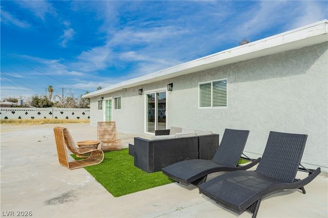 1913 Birch Street, Las Vegas, NV 89102