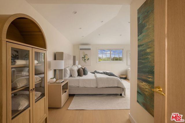 11516 Clarkson Road, Los Angeles, CA 90064
