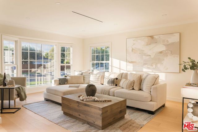 11516 Clarkson Road, Los Angeles, CA 90064