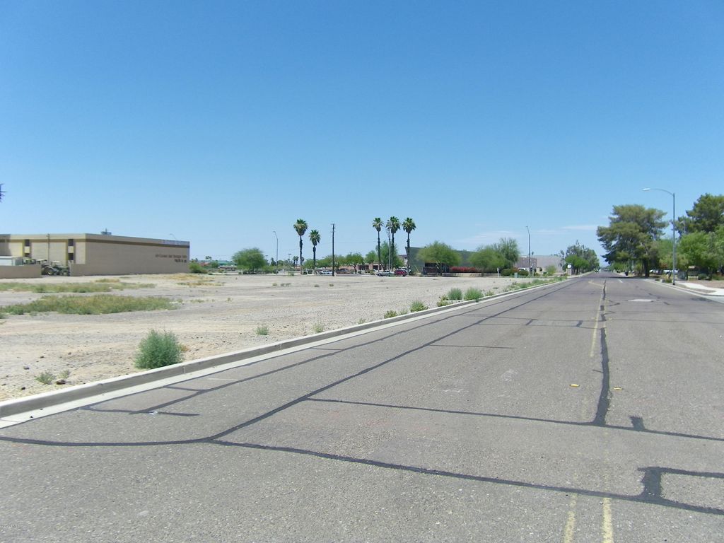8105 W Peoria Avenue -, Peoria, AZ 85345 — photo 4