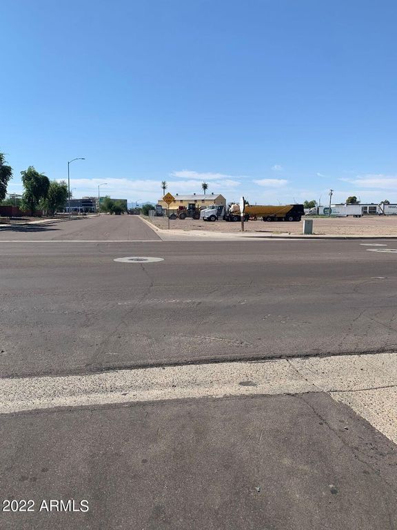 8105 W Peoria Avenue -, Peoria, AZ 85345 — photo 5