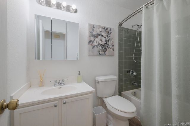 6630 Eastern Clouds, Converse, TX 78109