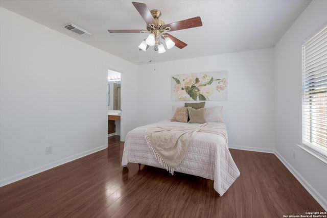 6630 Eastern Clouds, Converse, TX 78109