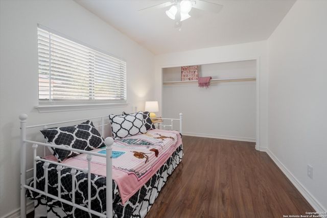 6630 Eastern Clouds, Converse, TX 78109