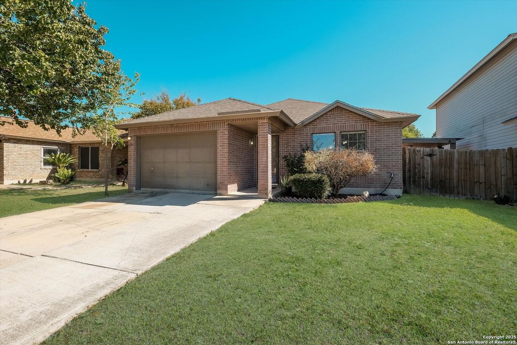 6630 Eastern Clouds, Converse, TX 78109