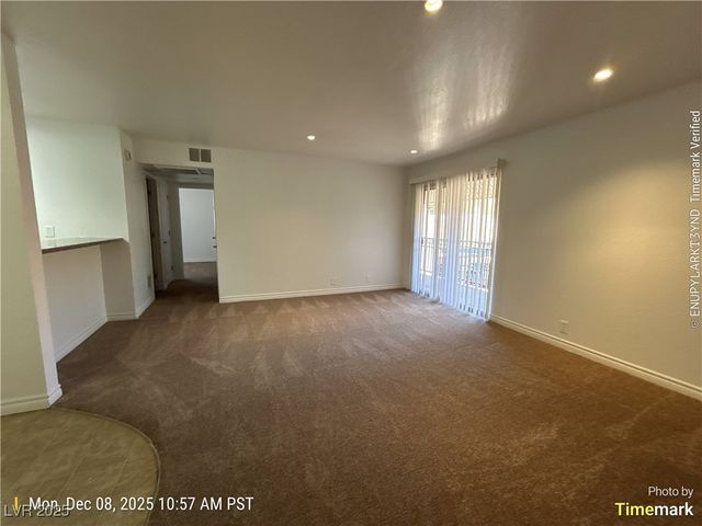 4990 River Glen Drive 172, Las Vegas, NV 89103