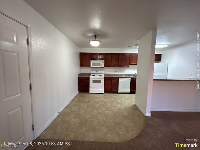 4990 River Glen Drive 172, Las Vegas, NV 89103
