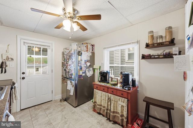 216 GRANT ST, Parkesburg, PA 19365