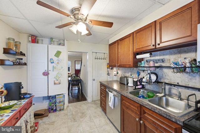 216 GRANT ST, Parkesburg, PA 19365