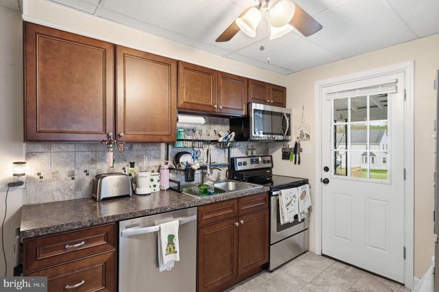 216 GRANT ST, Parkesburg, PA 19365
