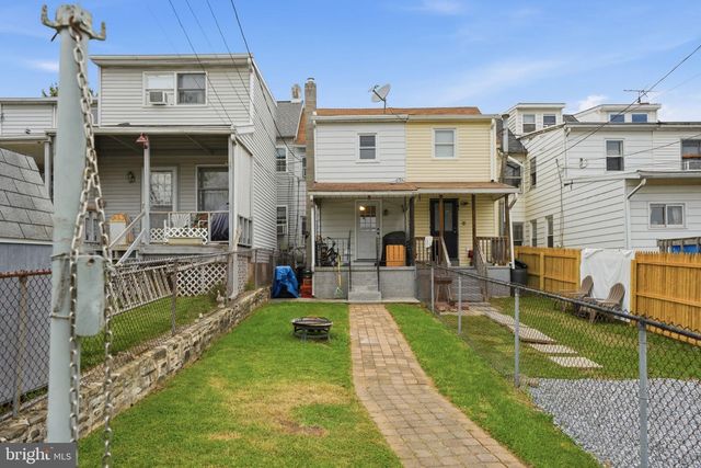 216 GRANT ST, Parkesburg, PA 19365