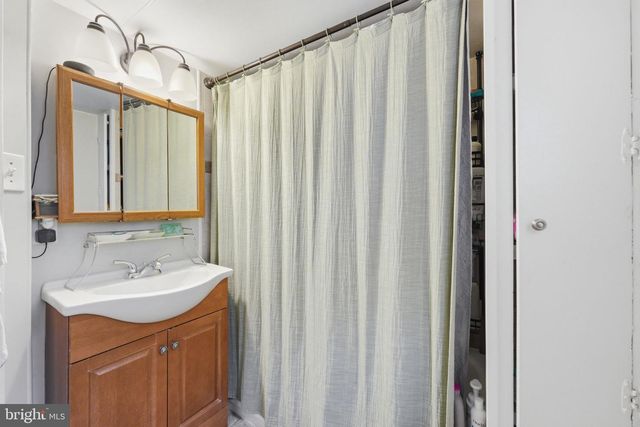 216 GRANT ST, Parkesburg, PA 19365