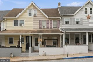 216 GRANT ST, Parkesburg, PA 19365