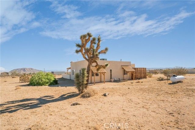 1388 Fortuna Avenue, Landers, CA 92285