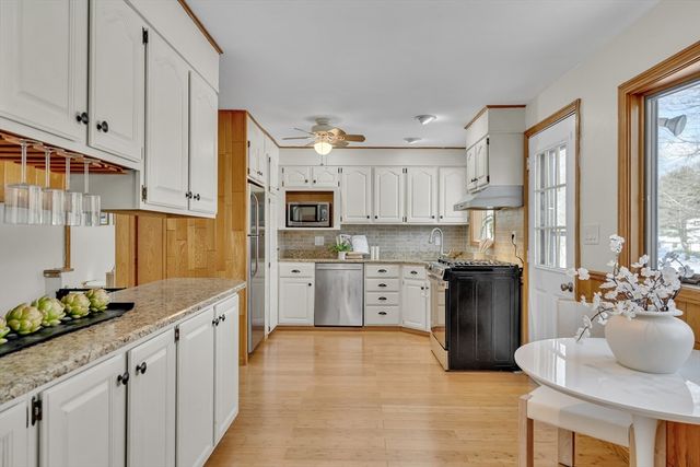 55 Francis Wyman Rd, Burlington, MA 01803