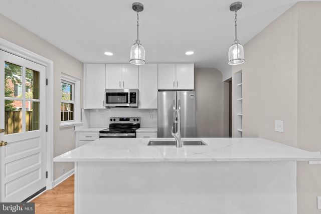 4239 32ND RD S, Arlington, VA 22206