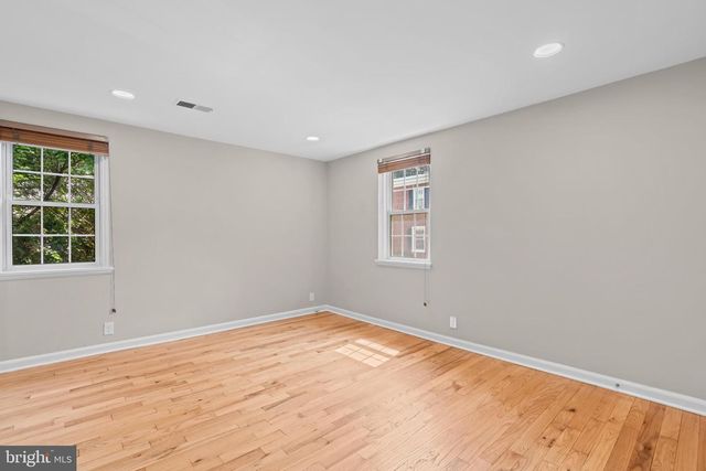 4239 32ND RD S, Arlington, VA 22206