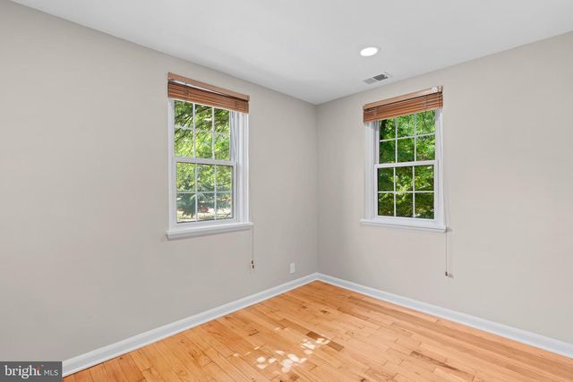 4239 32ND RD S, Arlington, VA 22206
