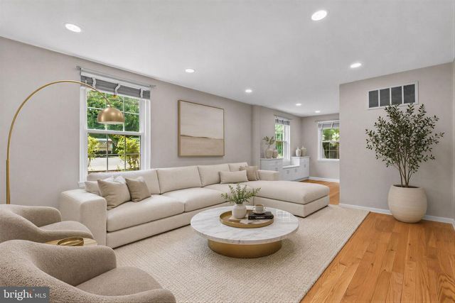 4239 32ND RD S, Arlington, VA 22206